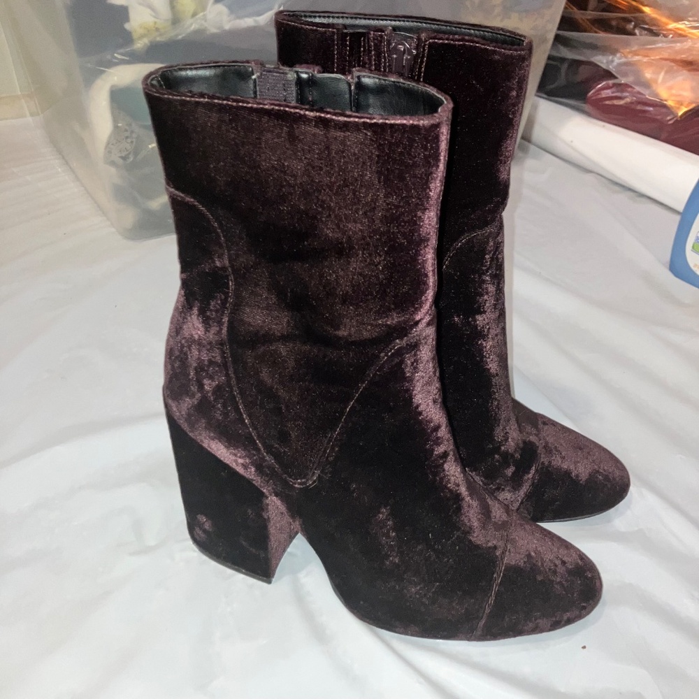 SOLD. Kendall + Kylie Burgundy Plum Velour Ankle Boots - Picture 3 of 8